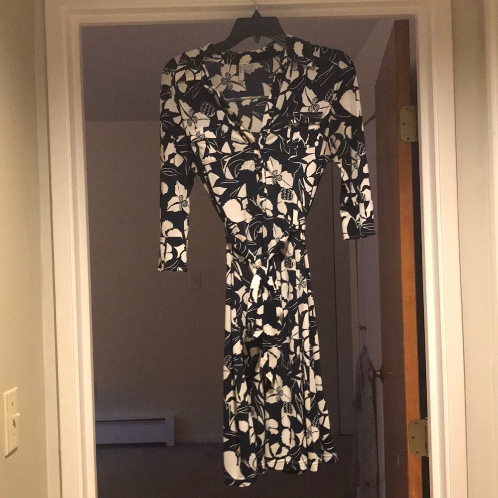 A-line polyester dress in great condition